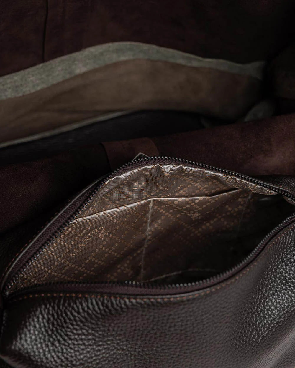 TAMNO BRAON TAŠNA RIO / 253